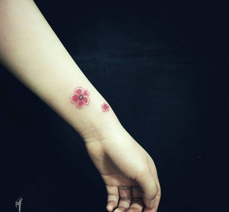 彫茜覆盖小刺纹身图片