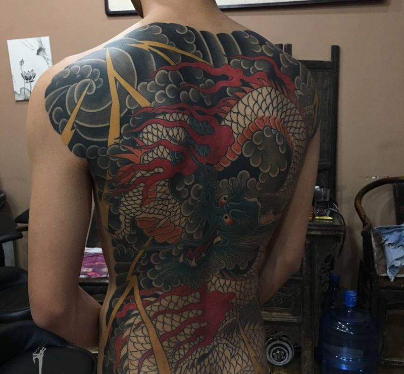 不刺不爽哈 针不能停～[奸笑]纹身图片