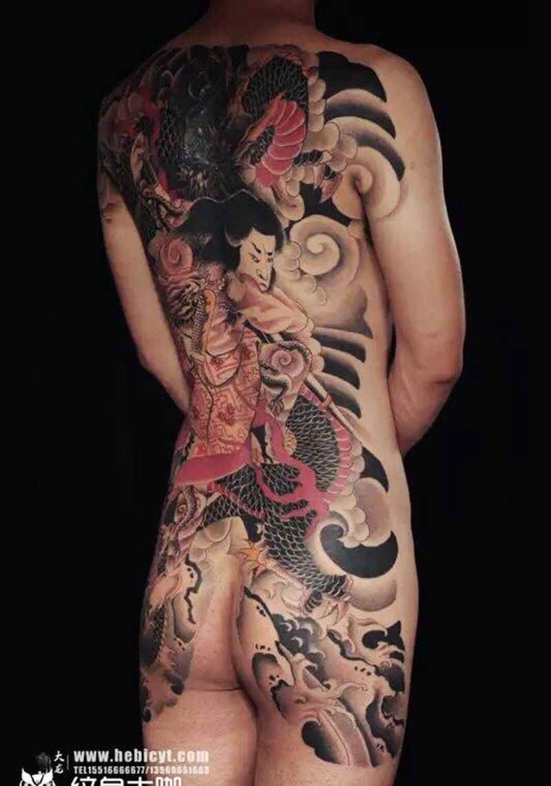 刺艺堂传统满背纹身图片