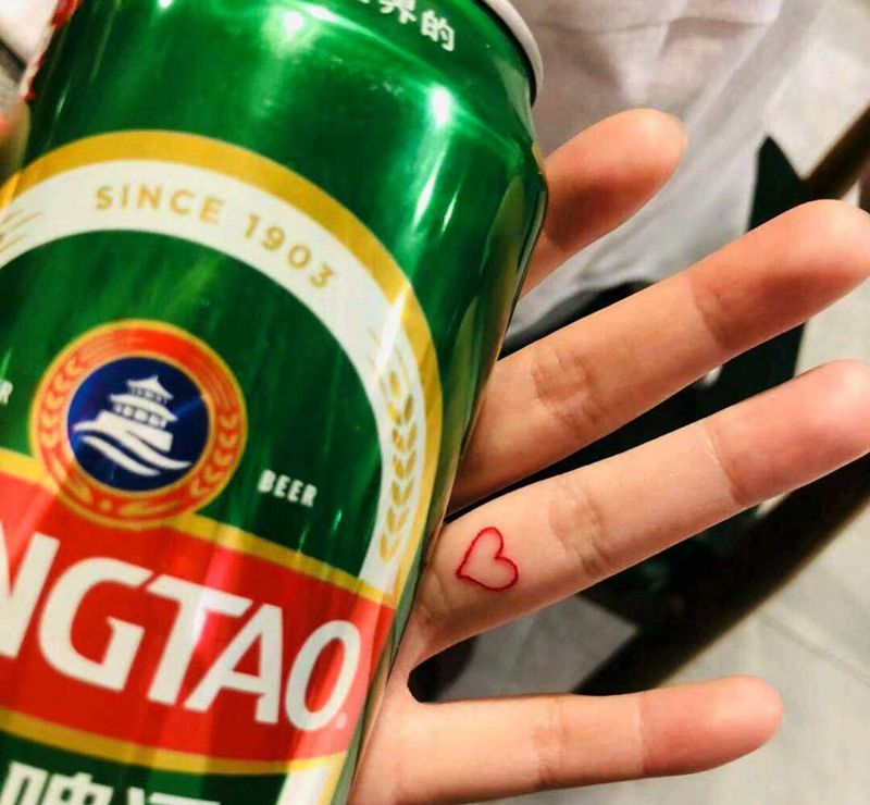 小清心纹身图片_手部纹身图案