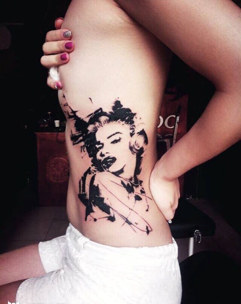 泼墨梦露纹身图片