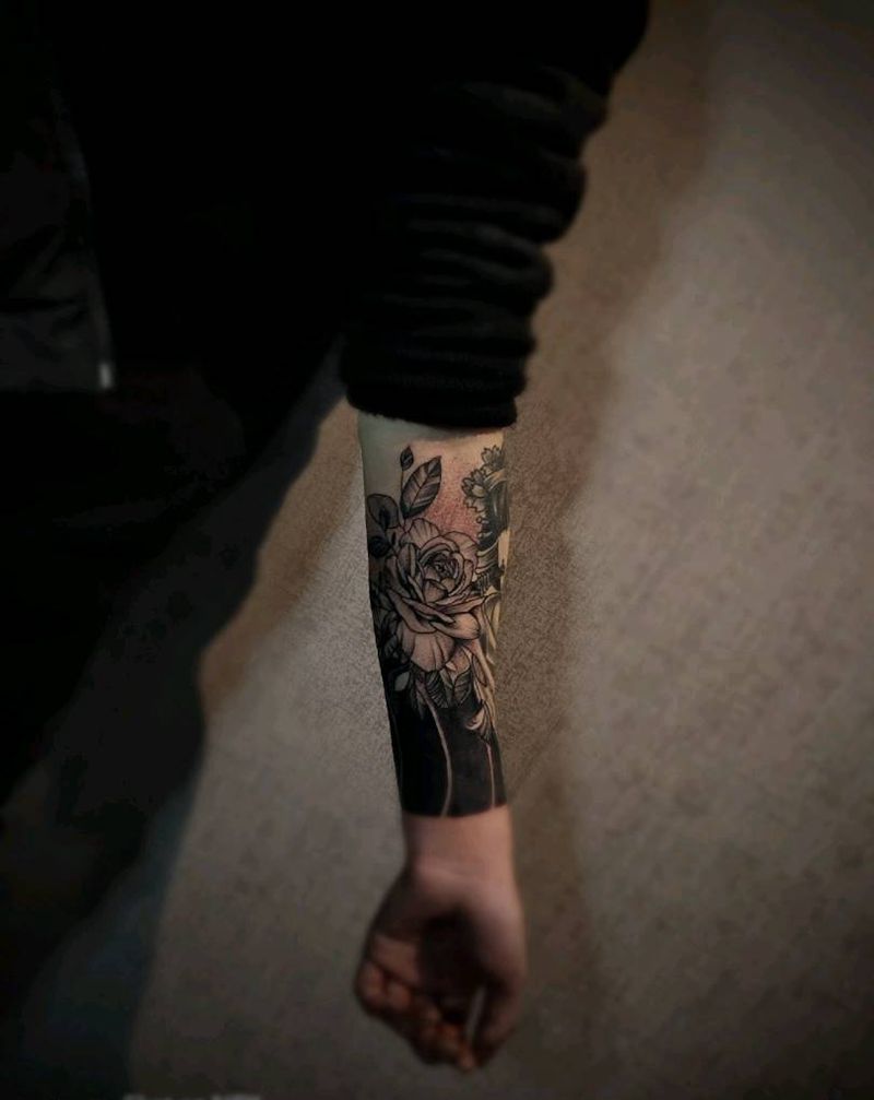 添加素花纹身图片_手臂纹身图案