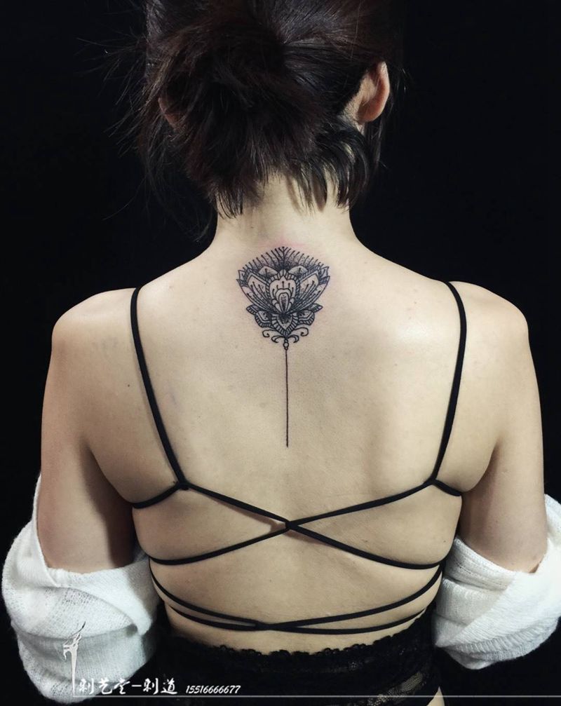 点刺梵花纹身图片