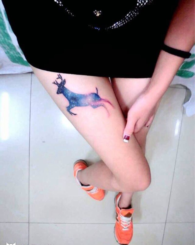 星空麋鹿纹身图片