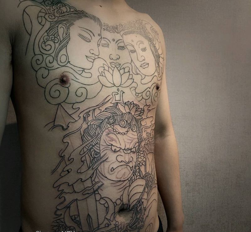 ，纹身图片_胸部腹部纹身图案