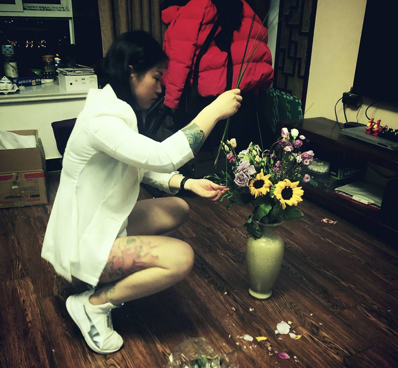 有花得有瓶 瓶还要是钧瓷～纹身图片_老传统纹身图案