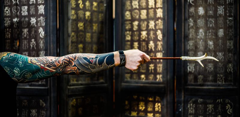 从物欲的束缚中解放自己 反而可纹身图片_老传统纹身图案