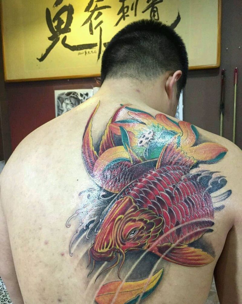 四分之一背鱼纹身图片