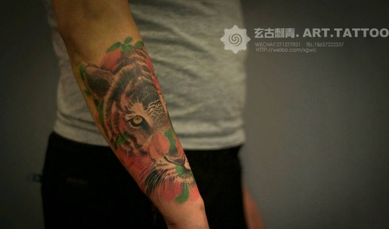 老虎纹身图片_手臂欧美传统清新贴纸动物人物静物图腾成品纹身图案
