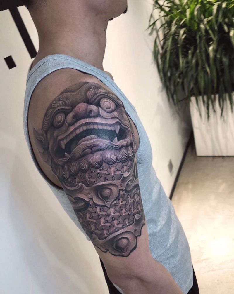 点刺盔甲纹身图片_手臂纹身图案