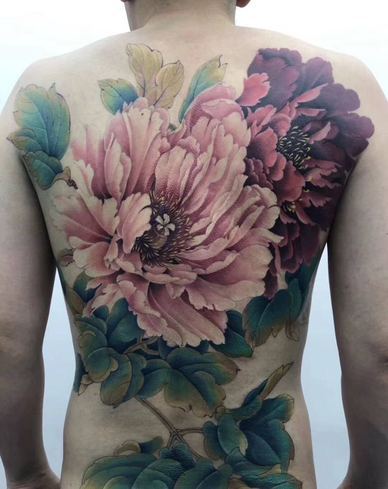 传统牡丹纹身图片_背部老传统新传统纹身图案