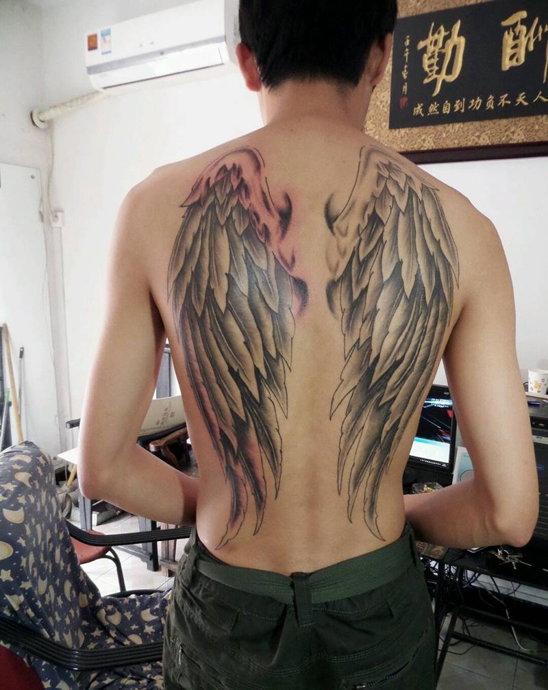 翅膀纹身图片_背部欧美动物翅膀成品纹身图案