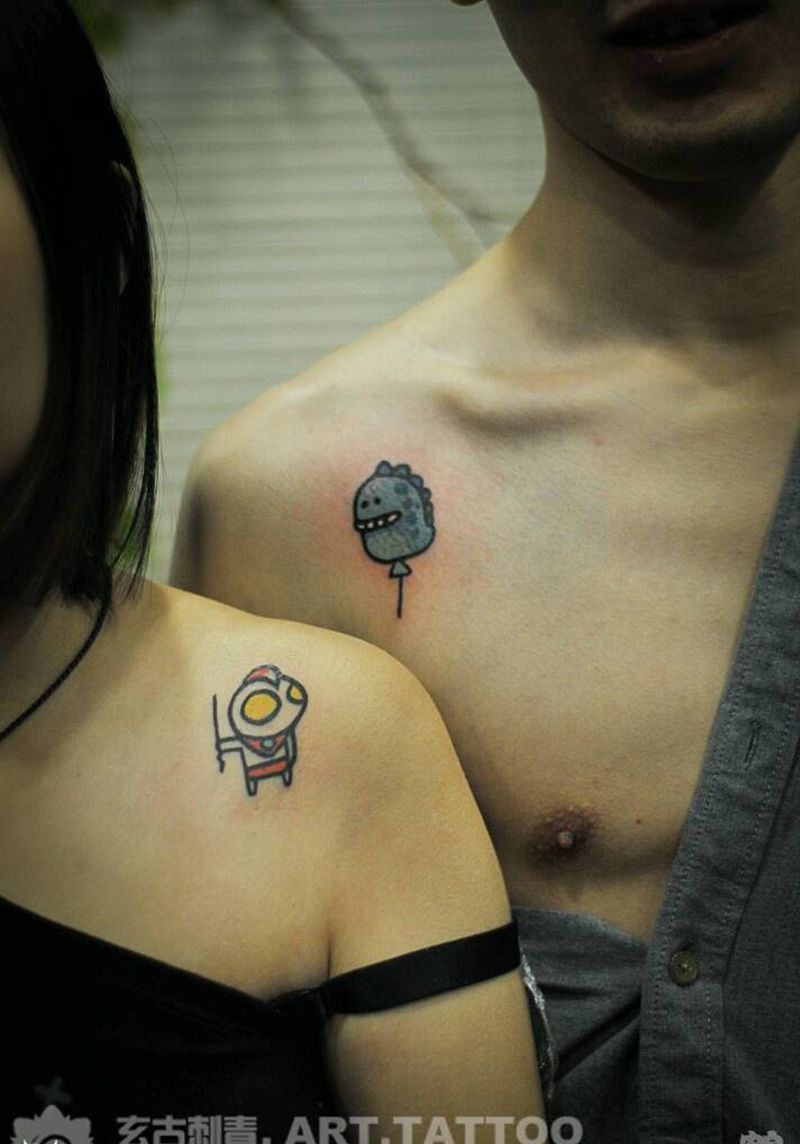 情侣纹身纹身图片_肩部欧美清新贴纸动物人物图腾情侣成品纹身图案