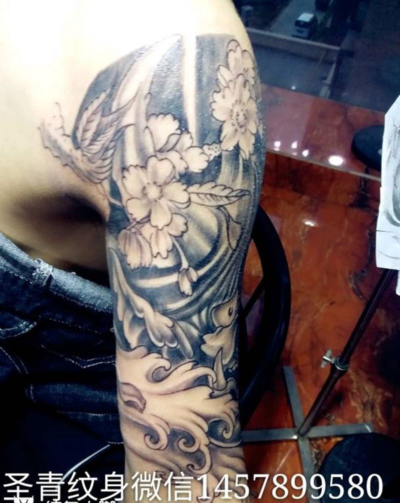 大臂般诺完成喜欢的约我纹身图片