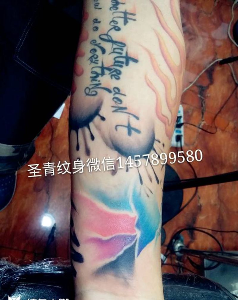 彩色完成喜欢的约我微信纹身图片