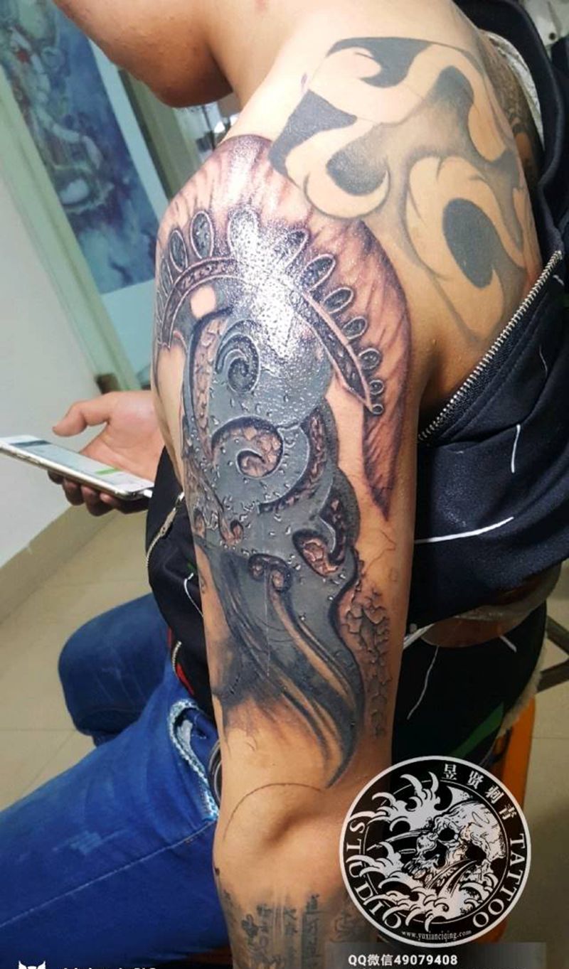 失败纹身修改 雅典娜纹身图片_肩部手臂欧美写实新传统图腾修改欧美黑灰失败修改纹身图案