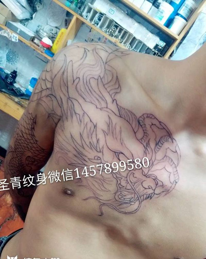 过肩龙线条完成喜欢的约我微信我纹身图片