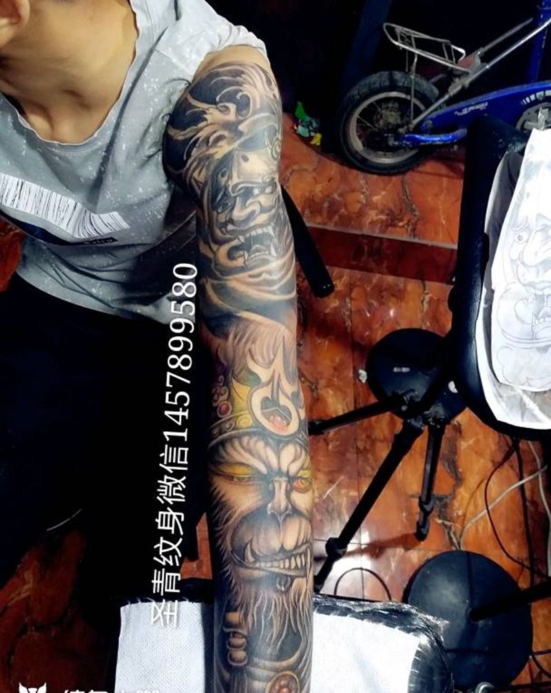 花臂完成纹身图片