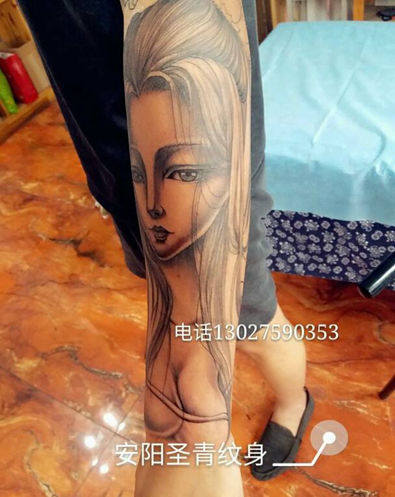 么女完成纹身图片