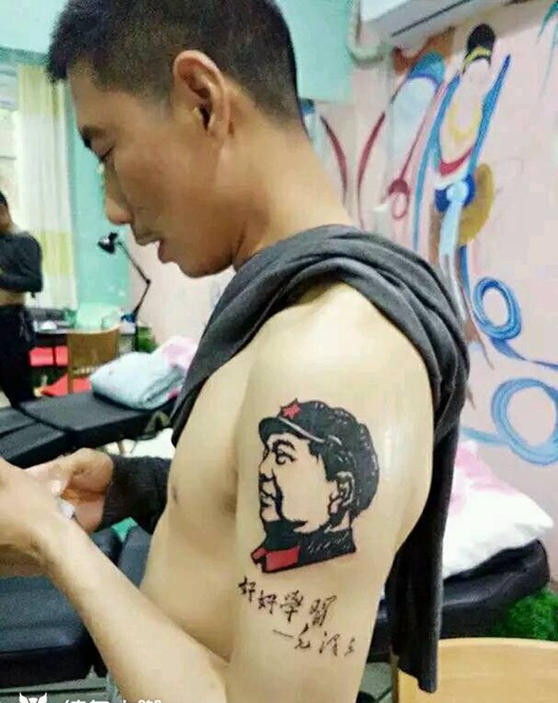 伟人纹身图片_肩部肖像人物成品纹身图案