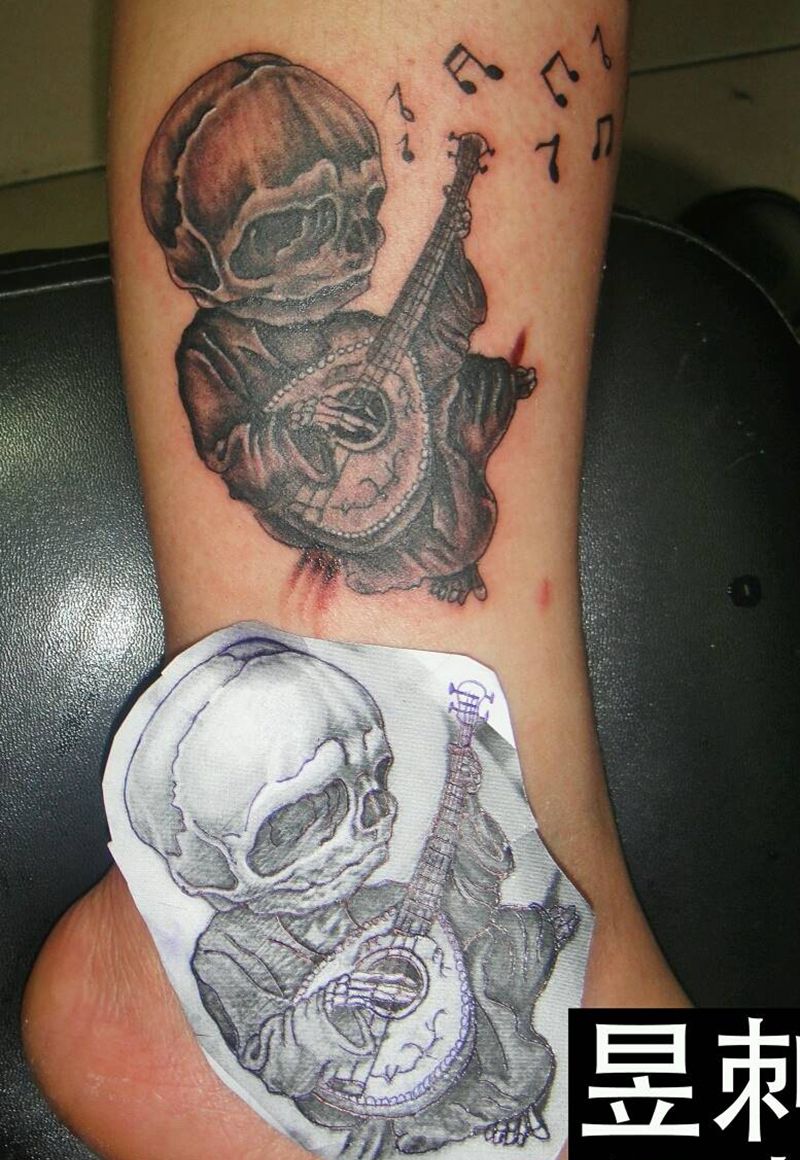骷髅纹身图片_肩部腰部臀部腿部脚部欧美清新原创骷髅成品纹身图案