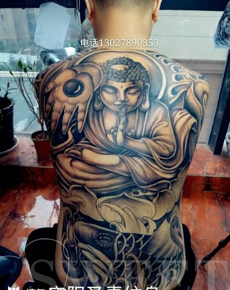 后背佛完成纹身图片