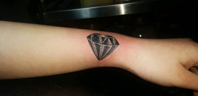 钻石纹身图片_肩部胸部背部臀部手臂欧美静物原创钻石成品纹身图案