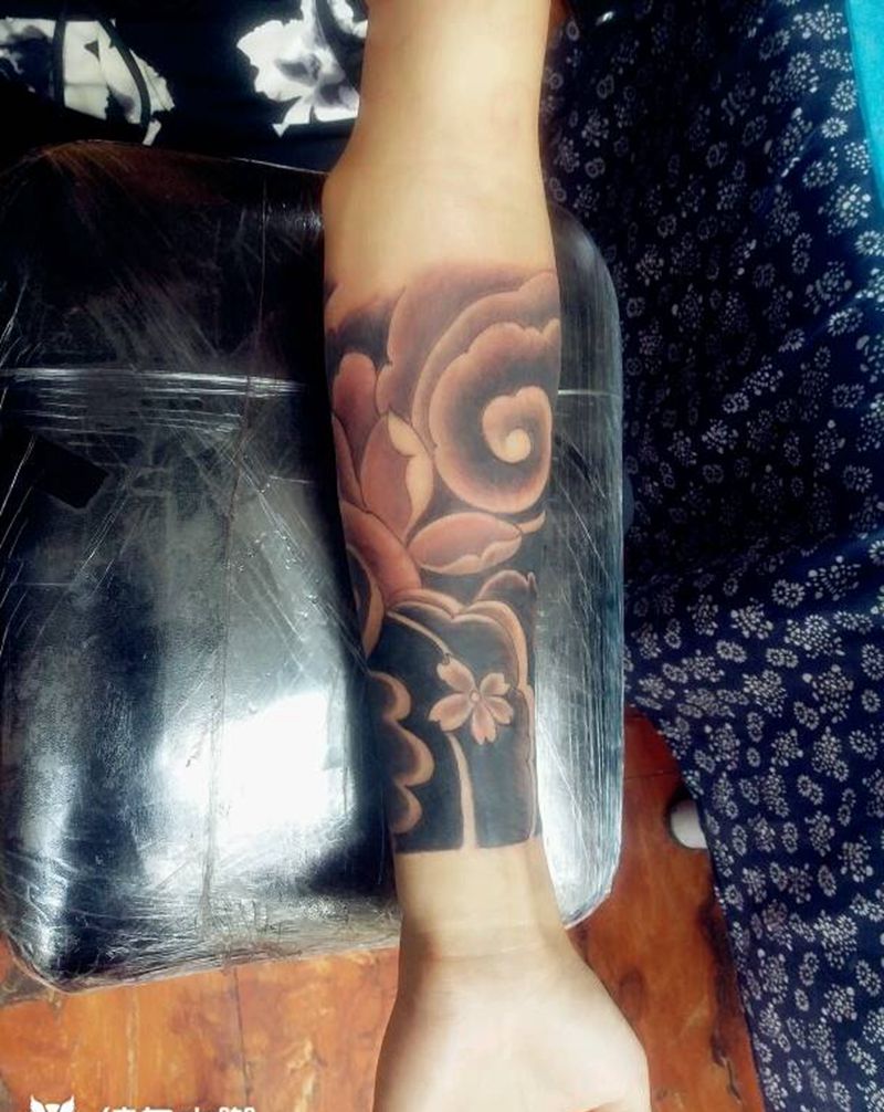 小臂完成纹身图片