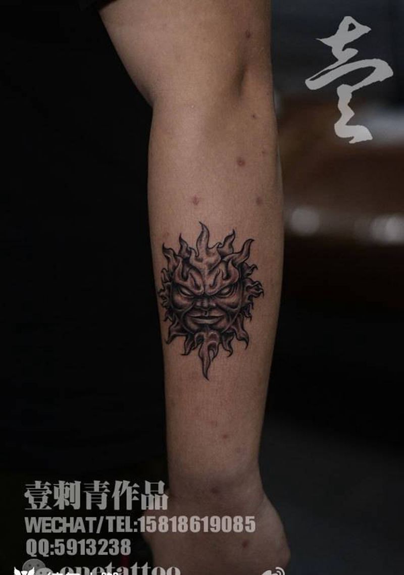 太阳公公纹身图片