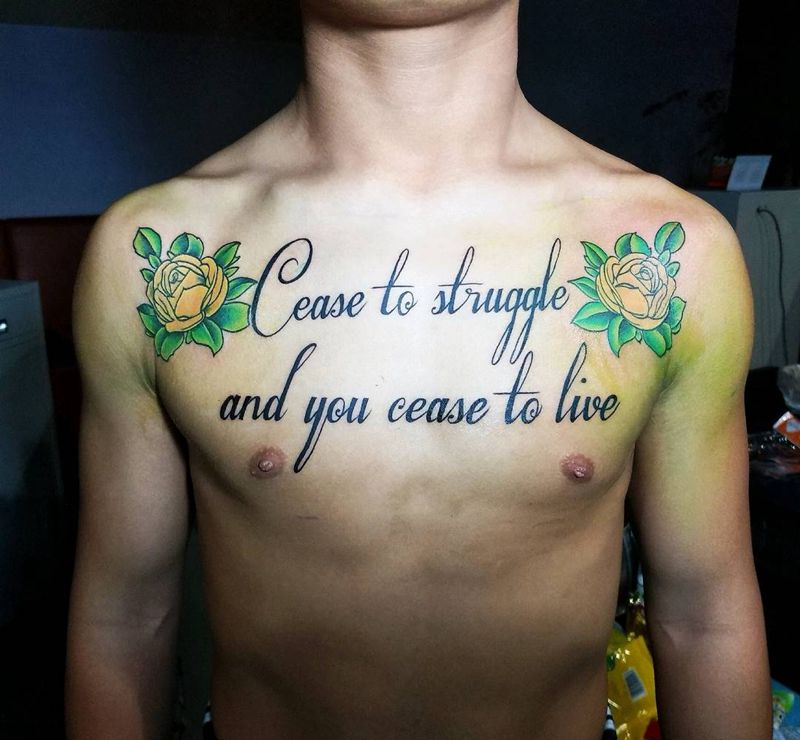 花胸 school纹身图片_胸部欧美植物图腾字母成品纹身图案