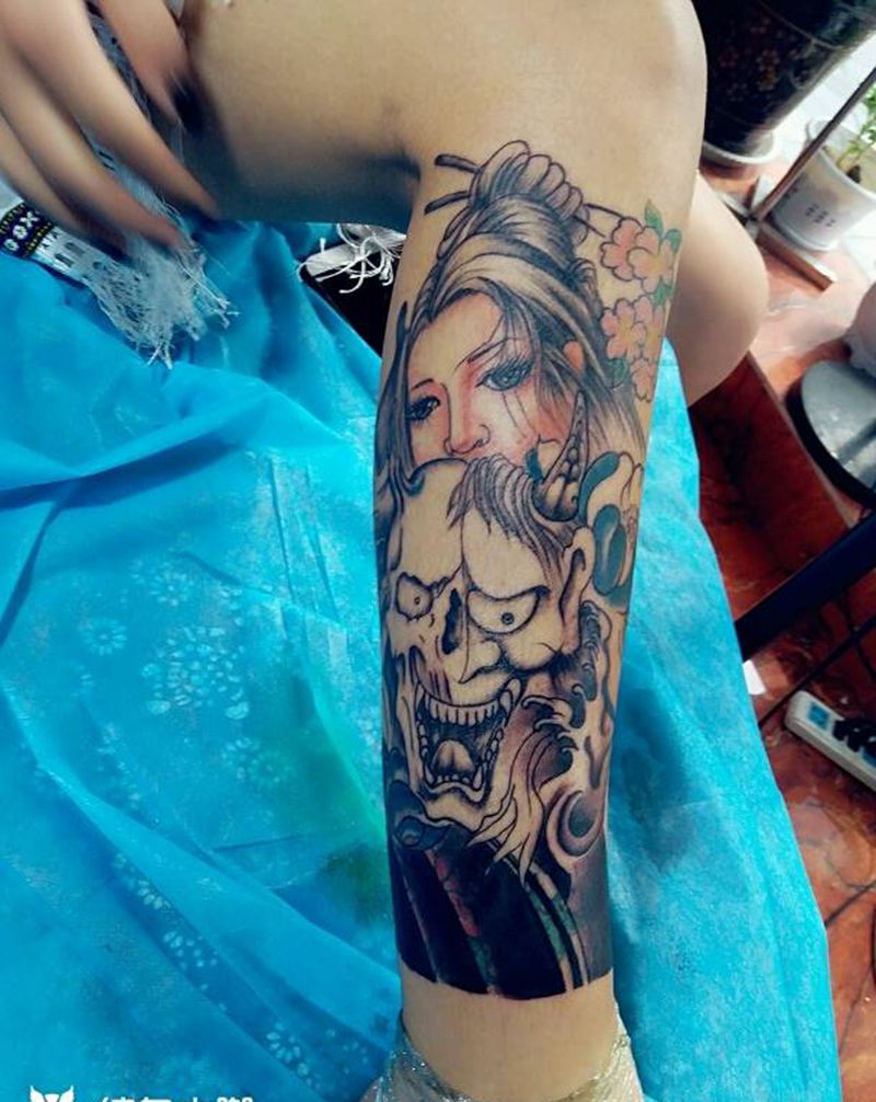 艺姬完成纹身图片