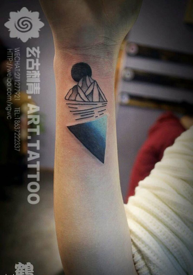 山纹身图片_手臂欧美习俗清新贴纸几何动物人物植物成品纹身图案