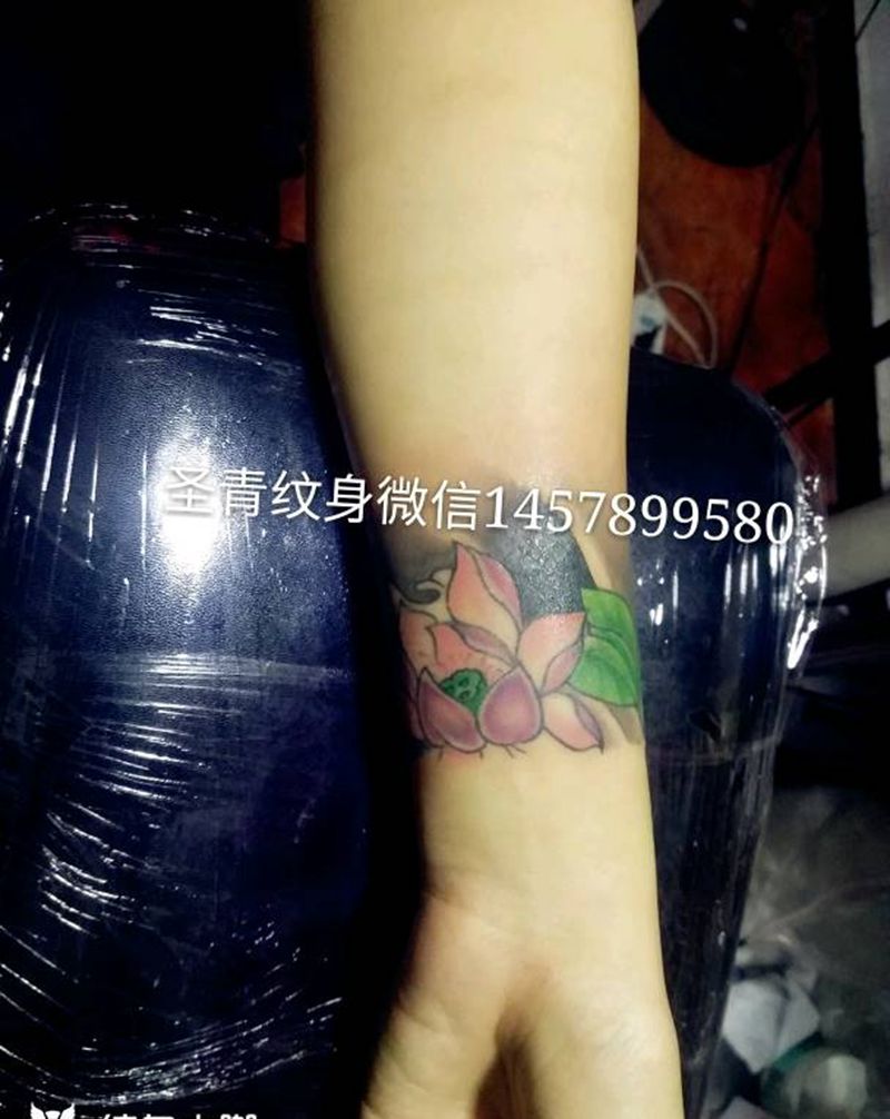 彩色臂环完成喜欢的约我纹身图片