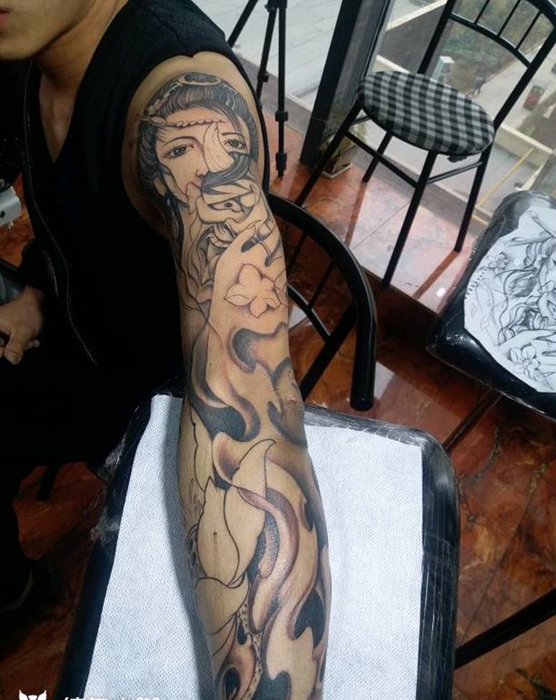 黑灰花臂完成喜欢约我纹身图片