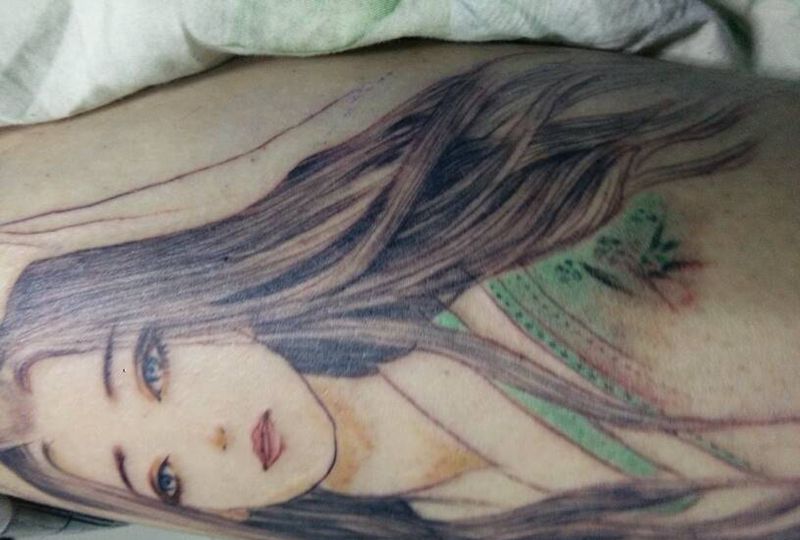 美人如玉纹身图片