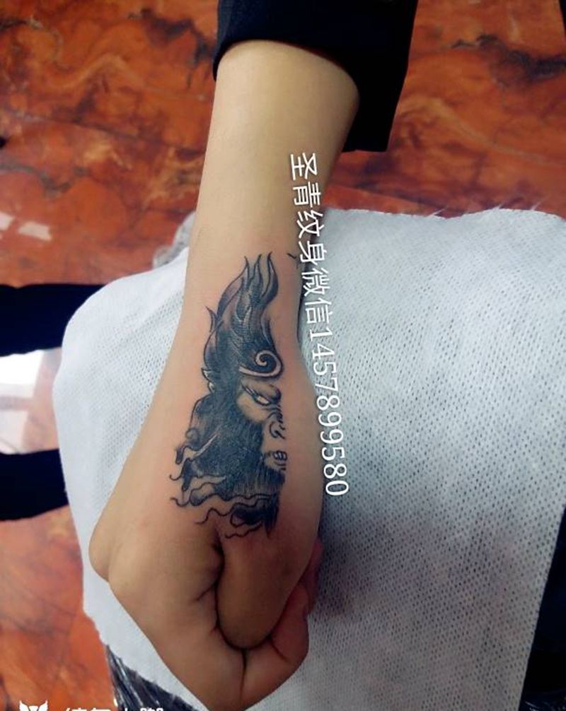 一半孙悟空完成纹身图片