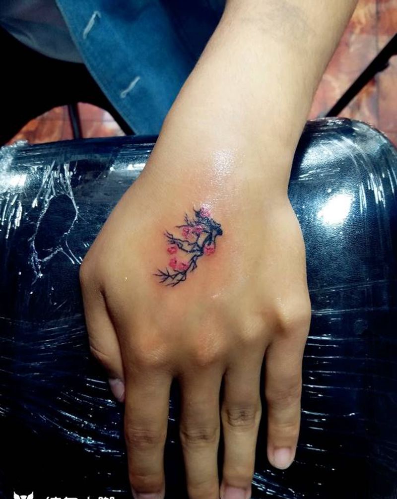 小不点完成纹身图片