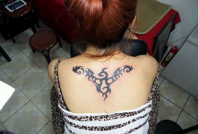 图腾纹身图片_背部欧美图腾成品纹身图案