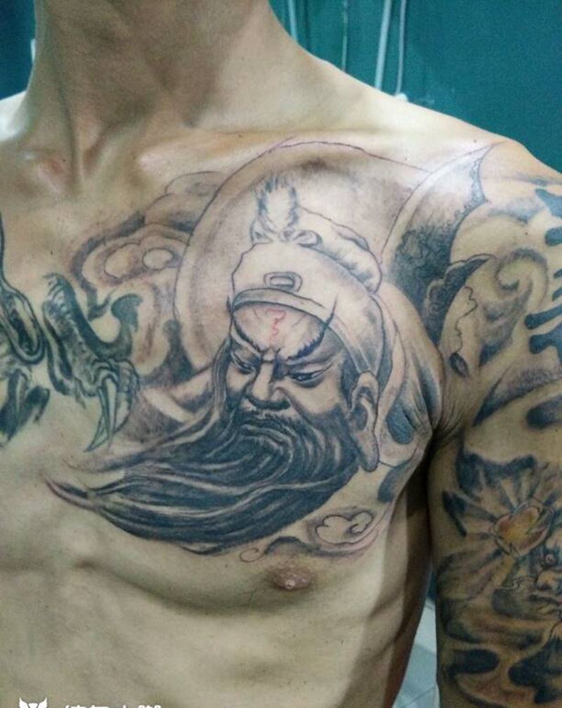 关公半甲纹身图片