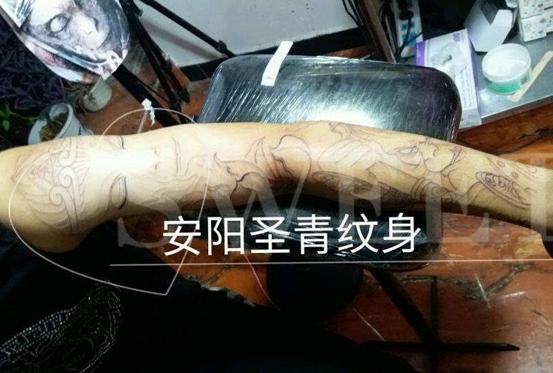至尊宝线条花臂完成，明天继续打纹身图片