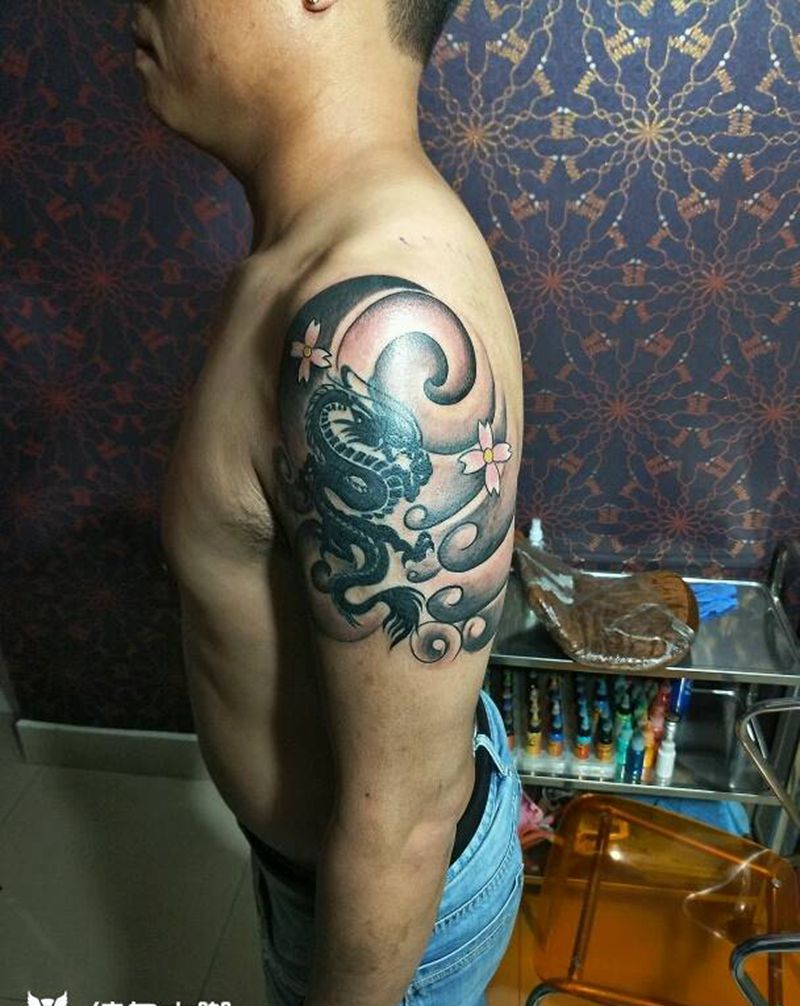 花臂 大臂纹身图片_胸部腰部背部臀部手臂传统图腾原创龙成品纹身图案