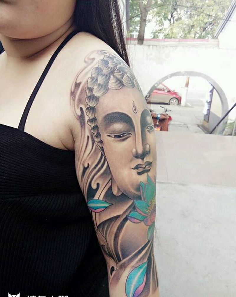 佛和花纹身图片