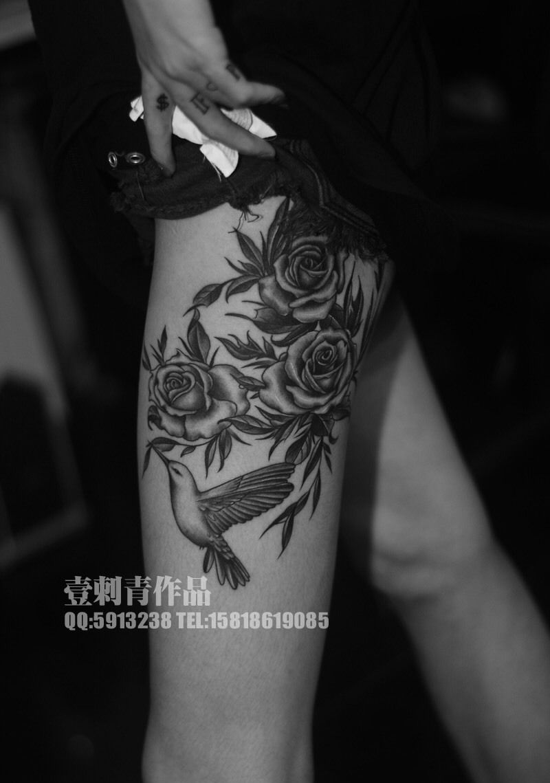 蜂鸟花纹身图片
