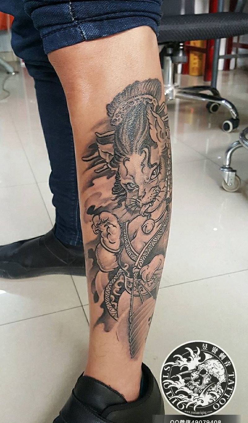 猫妖纹身图片_腿部传统成品纹身图案