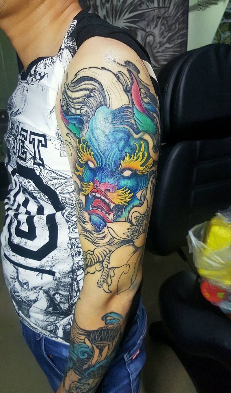 重彩唐狮未完待续纹身图片_肩部背部臀部手臂腿部传统动物鬼神唐狮成品纹身图案