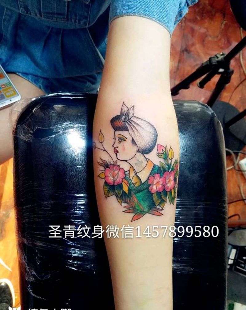 小彩色完成纹身图片