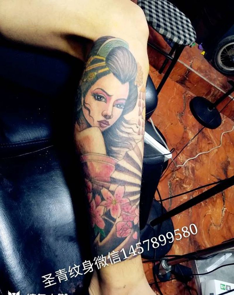 小腿彩色纹完成喜欢的约我纹身图片