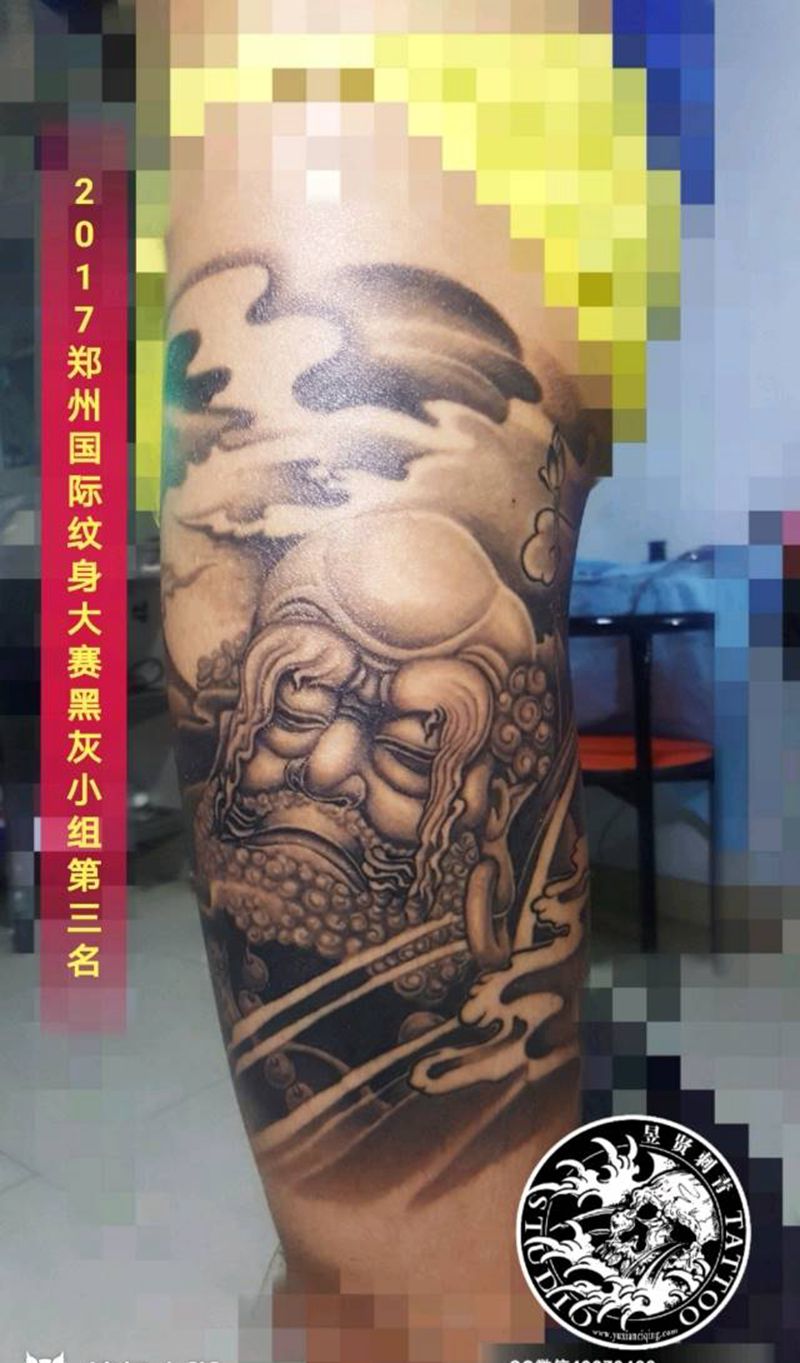 达摩祖师纹身图片_背部腿部老传统新传统达摩纹身图案