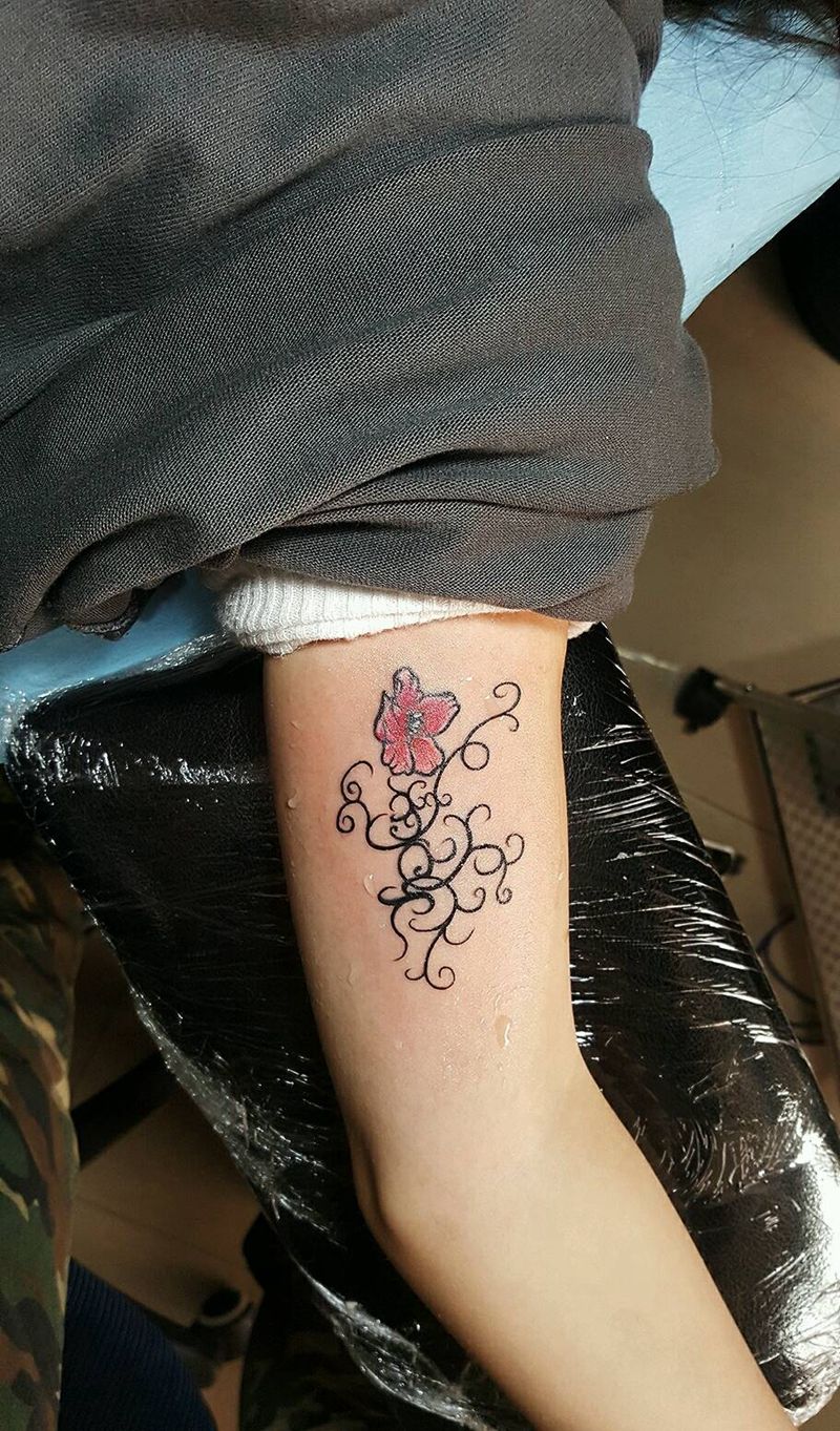 字母修改后纹身图片_手臂清新植物图腾原创成品纹身图案