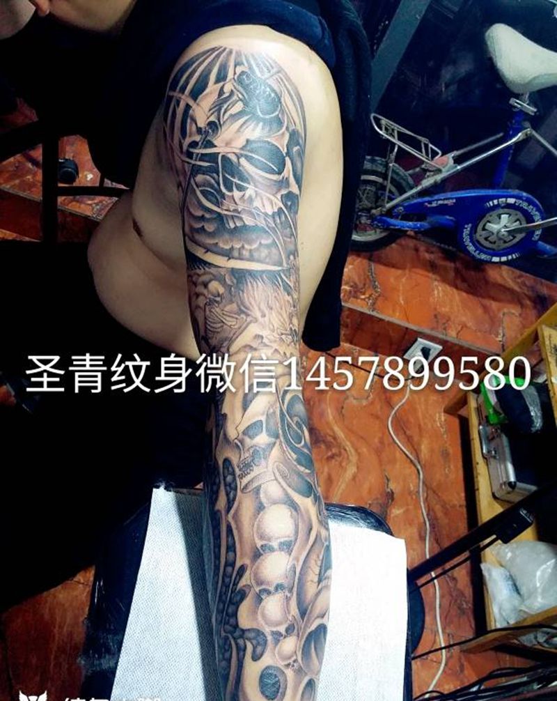 喜欢的约我微信欧美花臂完成纹身图片